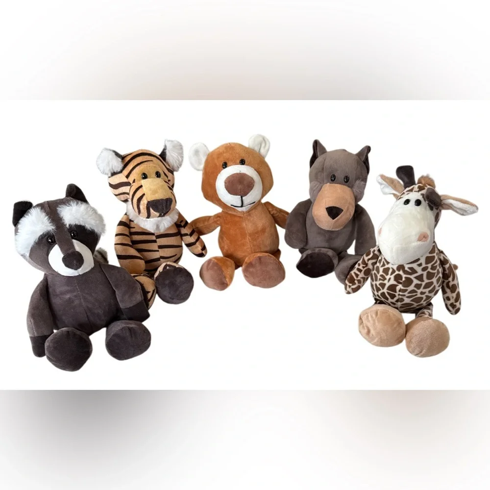 Beautiful stuffed animals ideal for jungle decoration measure between 8-10 in.